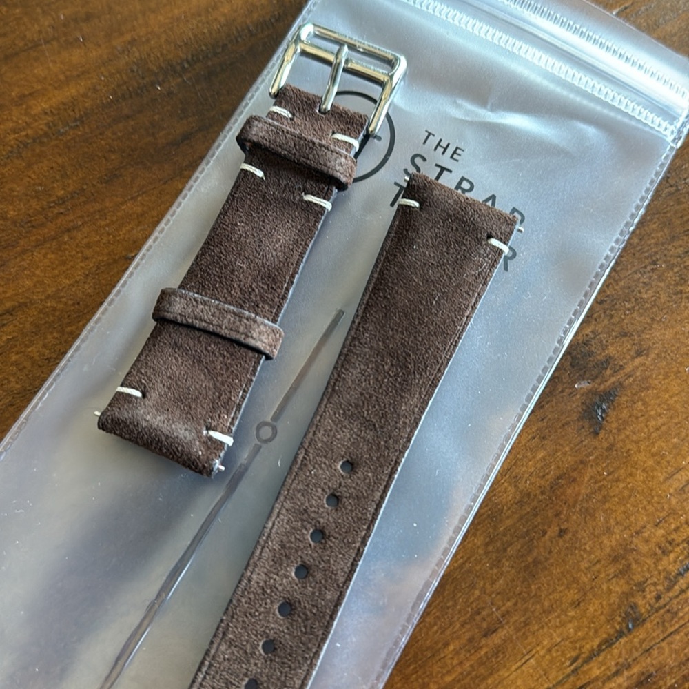 New! Strap Tailor custom made 22mm watch strap - real suede